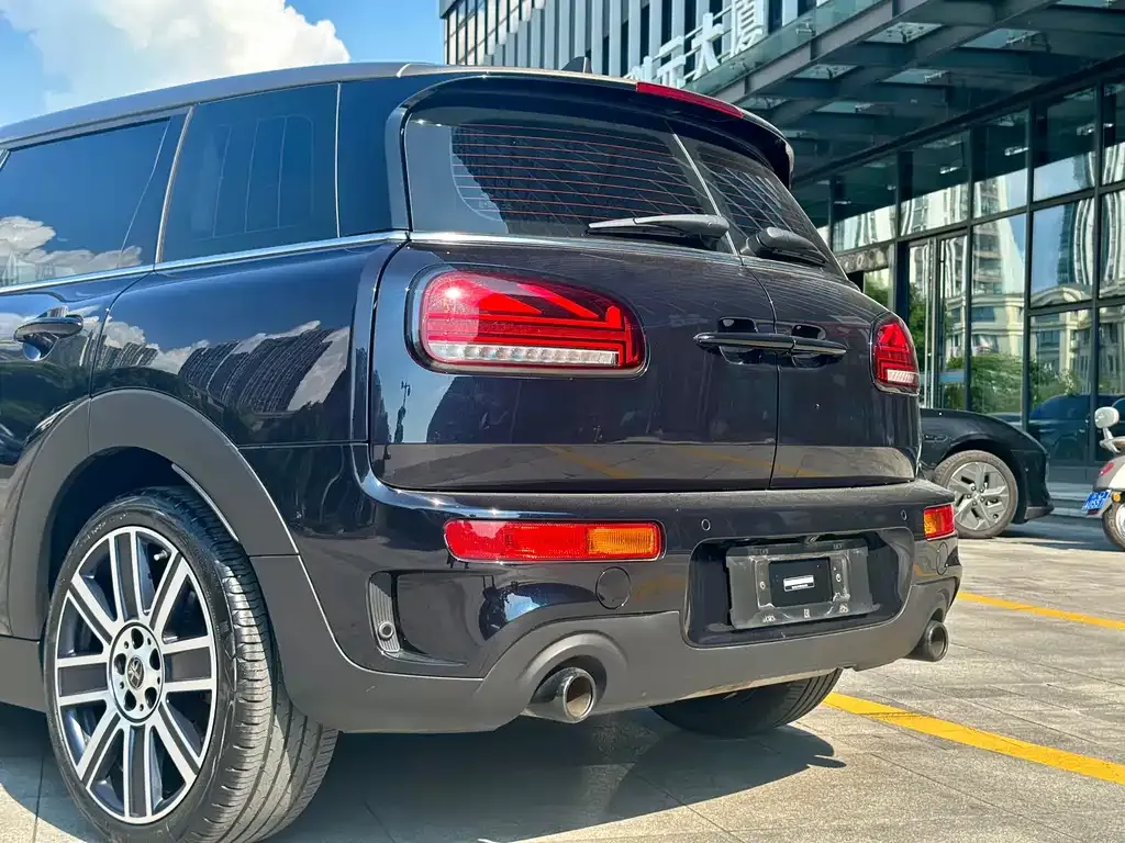 MINI Clubman — фото 6