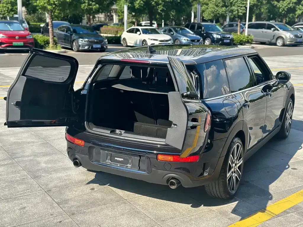 MINI Clubman — фото 7
