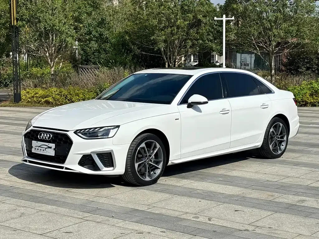 Audi A4L — фото 2