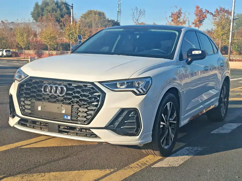 Audi Q3 Sportback — фото 1