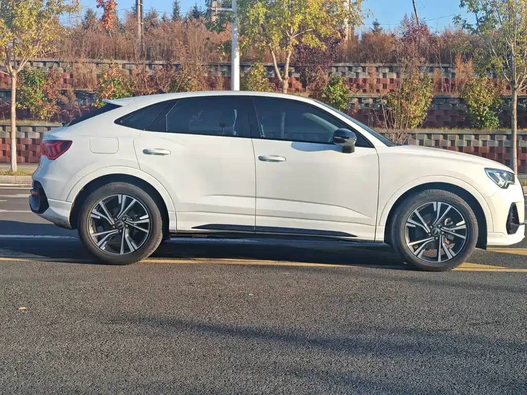 Audi Q3 Sportback — фото 4