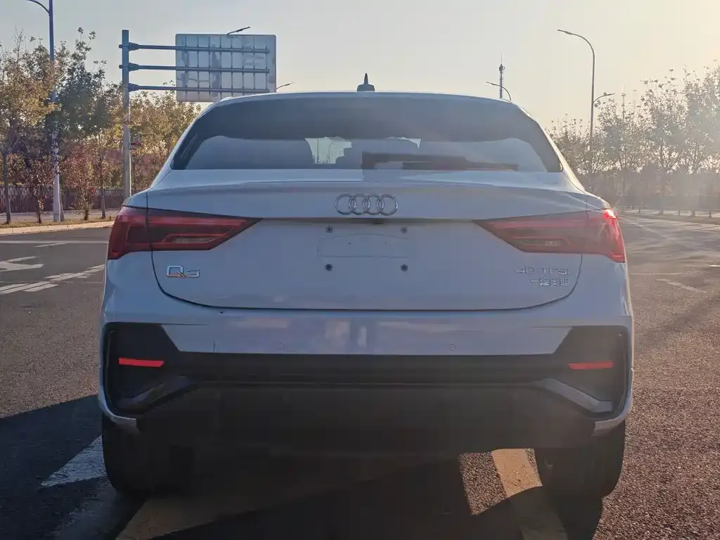 Audi Q3 Sportback — фото 7
