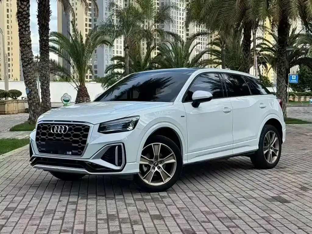 Audi Q2L — фото 4