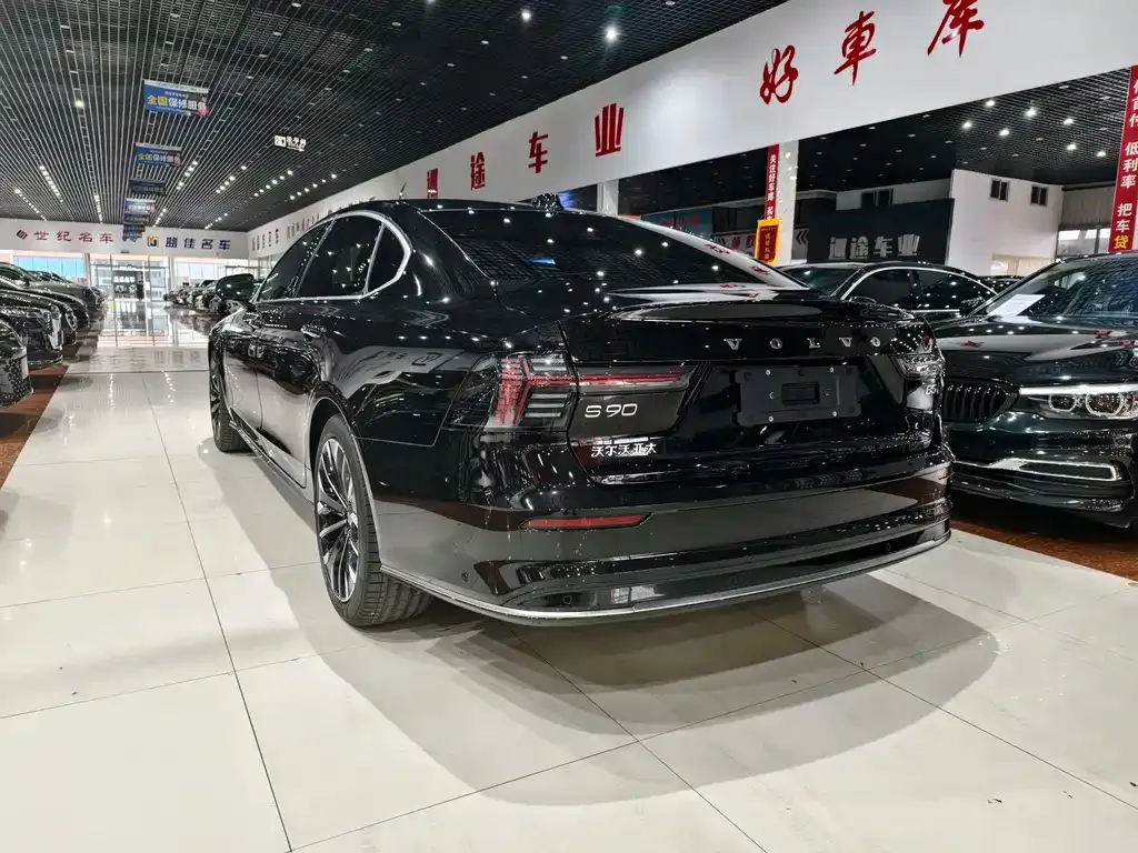 Volvo S90 — фото 6