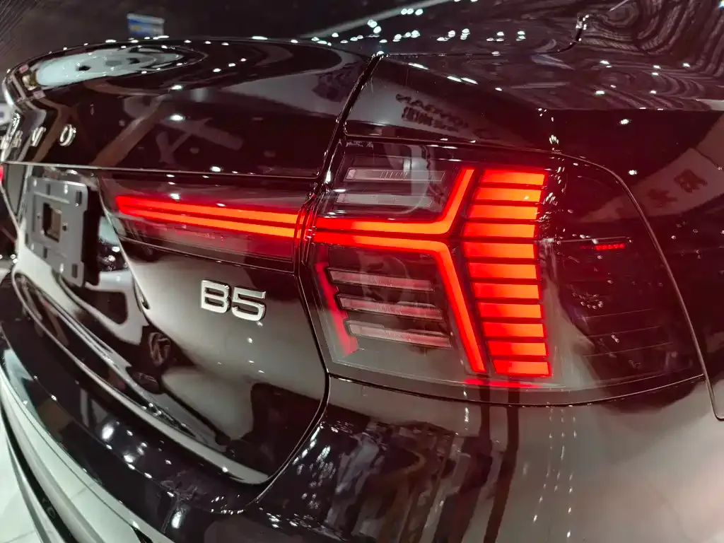 Volvo S90 — фото 9