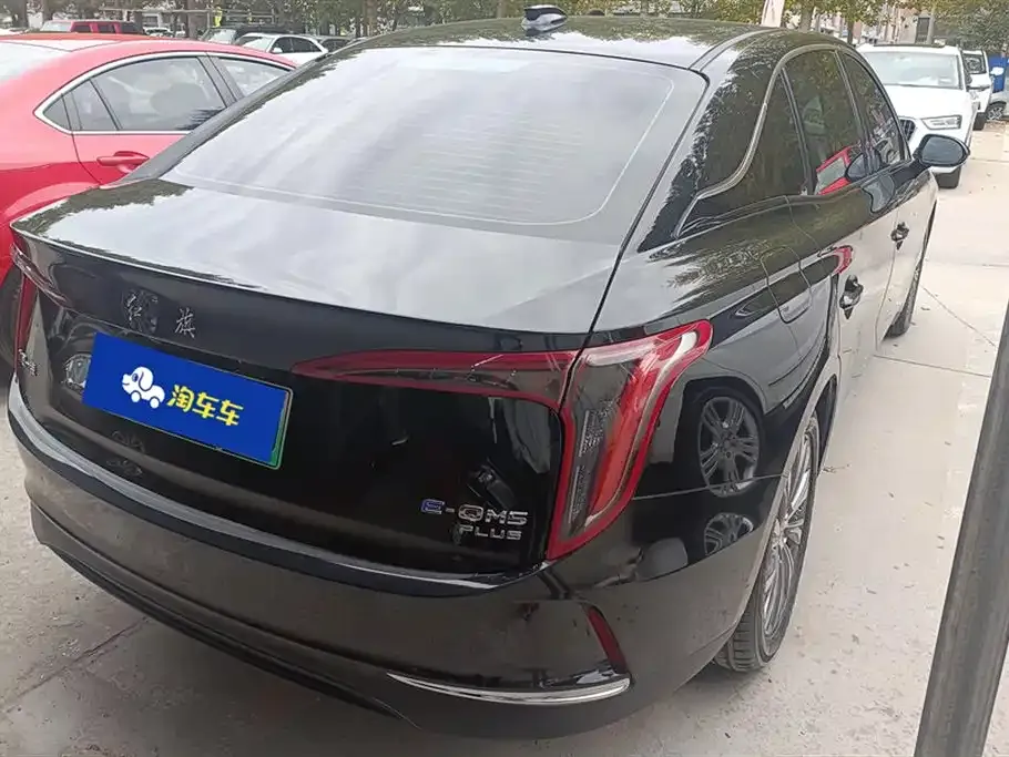 Hongqi E-QM5 — фото 3