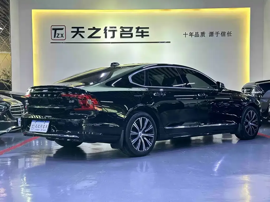 Volvo S90 — фото 4