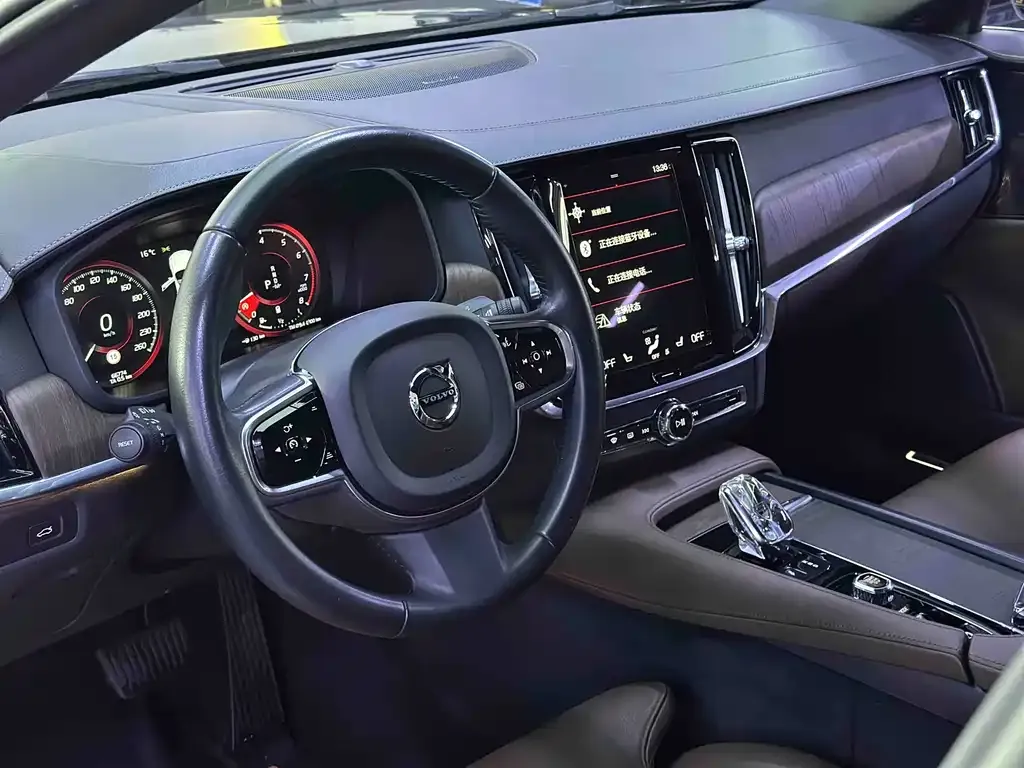 Volvo S90 — фото 6