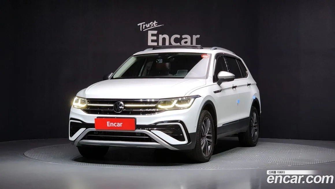 Volkswagen Tiguan — фото 1