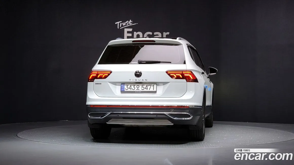 Volkswagen Tiguan — фото 4