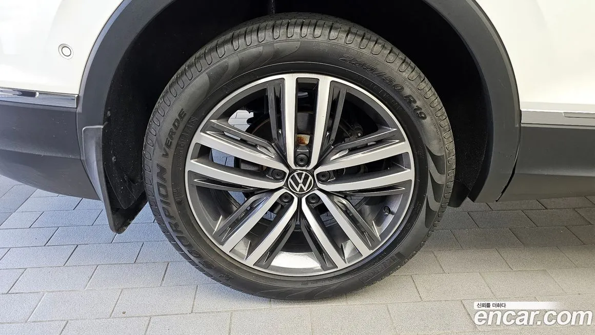 Volkswagen Tiguan — фото 5