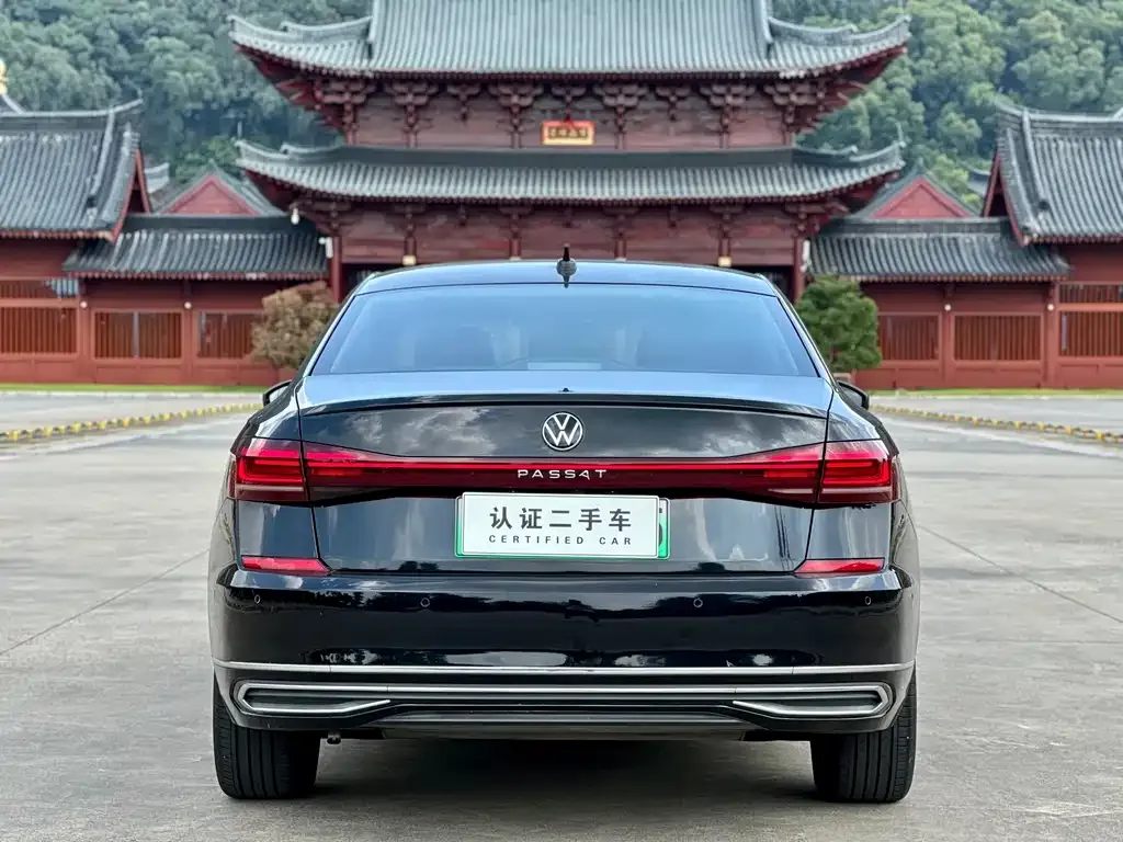 Volkswagen Passat New Energy — фото 3