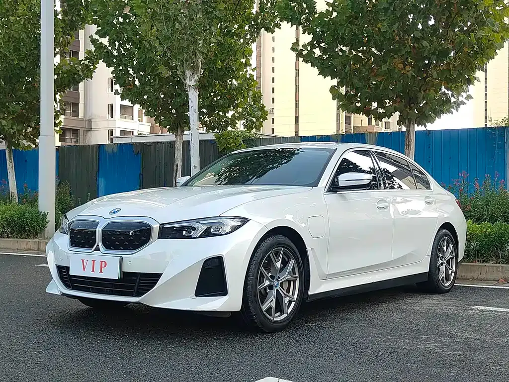 BMW i3 — фото 1