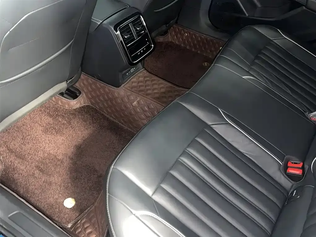Volkswagen Passat — фото 8
