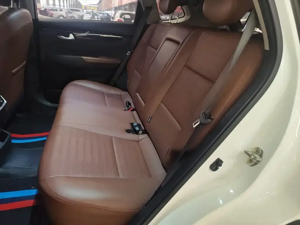 Kia Sportage — фото 8