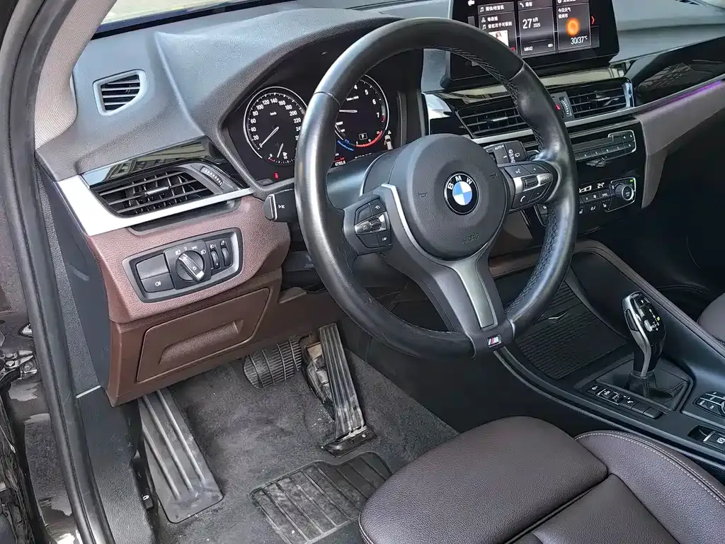 BMW X1 — фото 9
