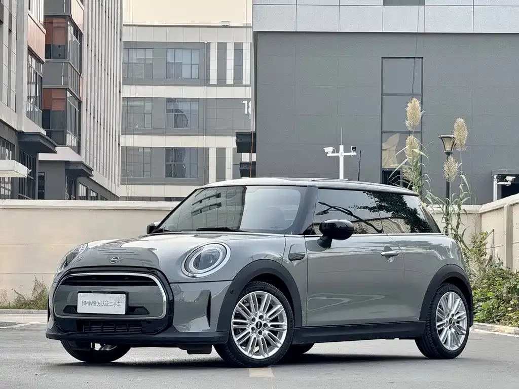 MINI Cooper (3-door) — фото 1
