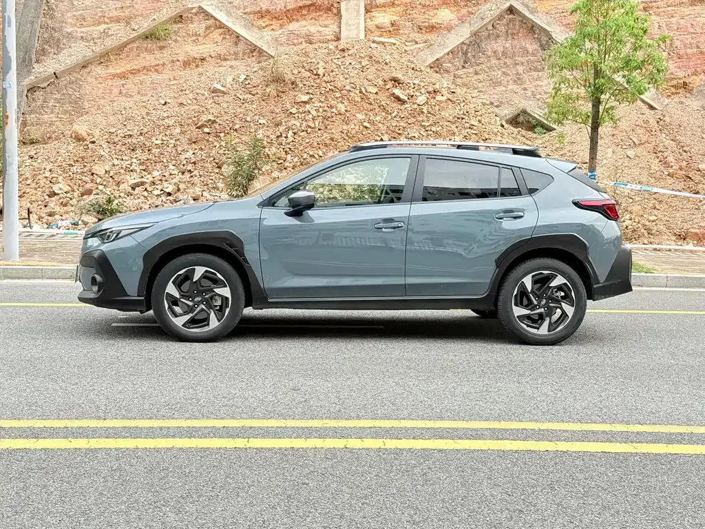 Subaru Crosstrek — фото 7