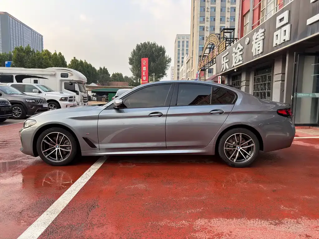 BMW 5 Series (Import) — фото 3