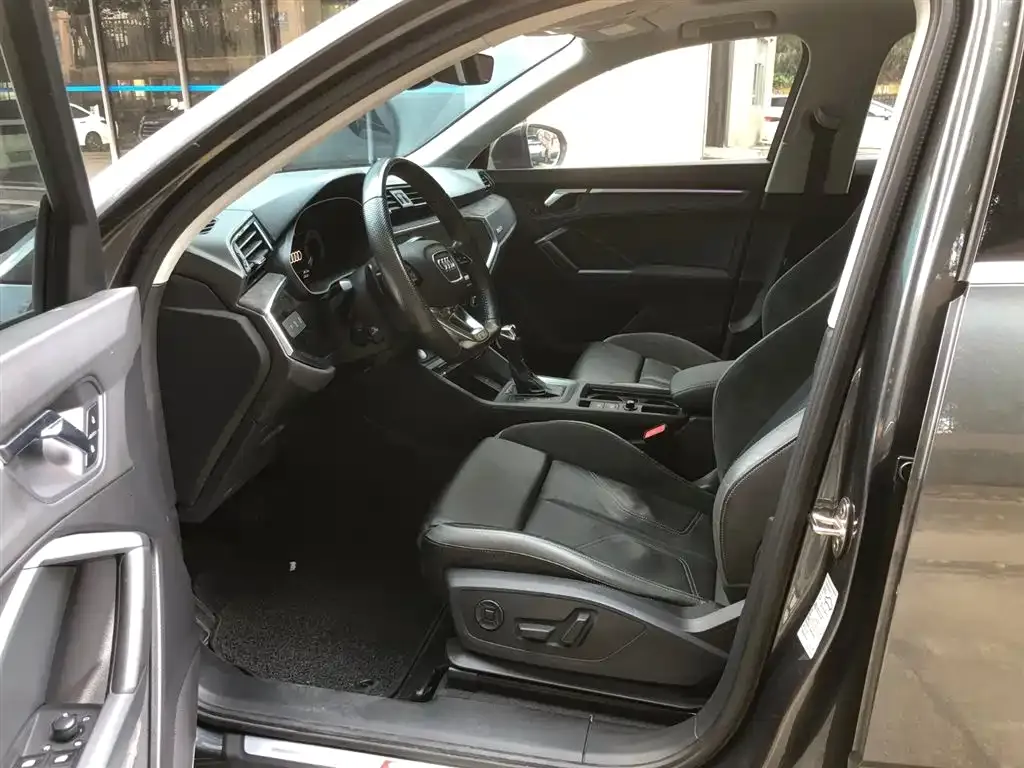 Audi Q3 Sportback — фото 5