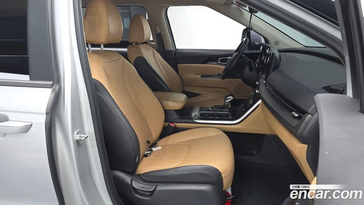Kia Carnival — фото 10