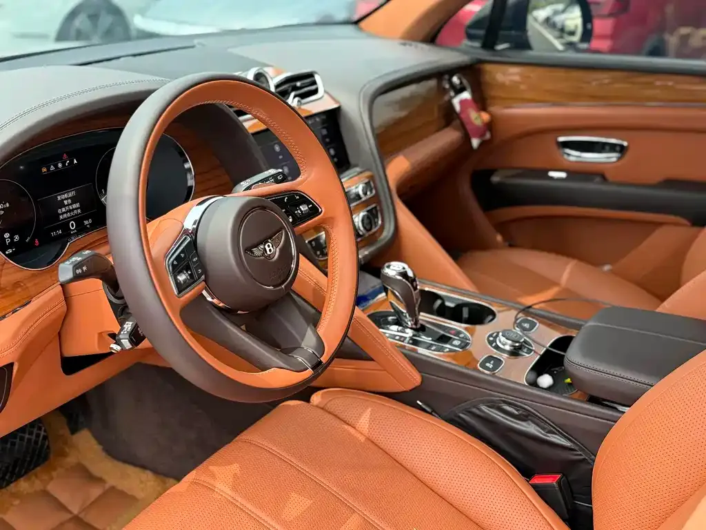 Bentley Bentayga — фото 3