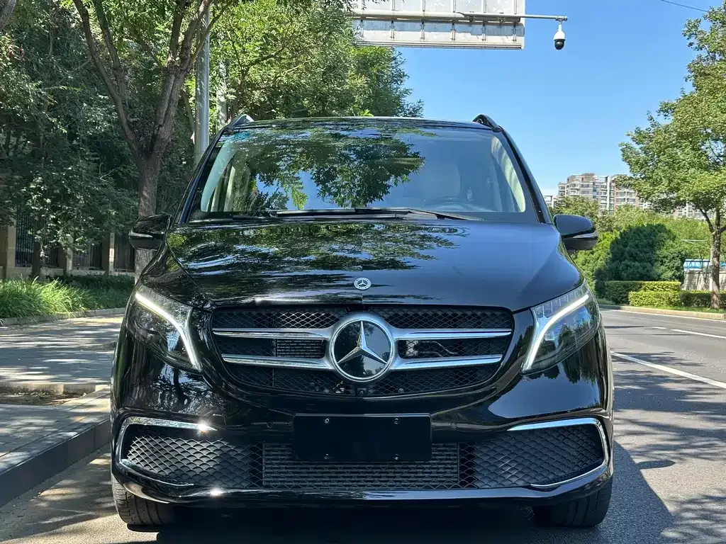 Mercedes-Benz V-Class — фото 2