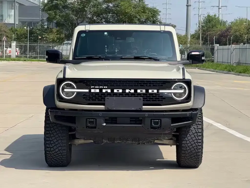 Ford Bronco — фото 2