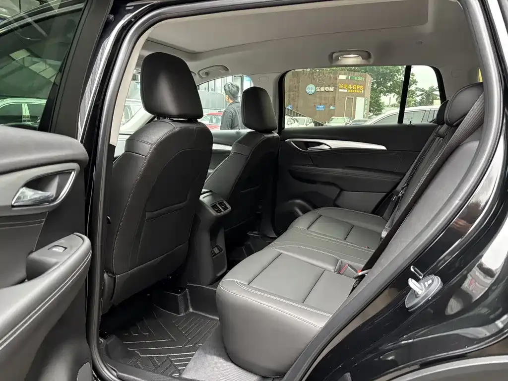 Buick Envision Plus — фото 5