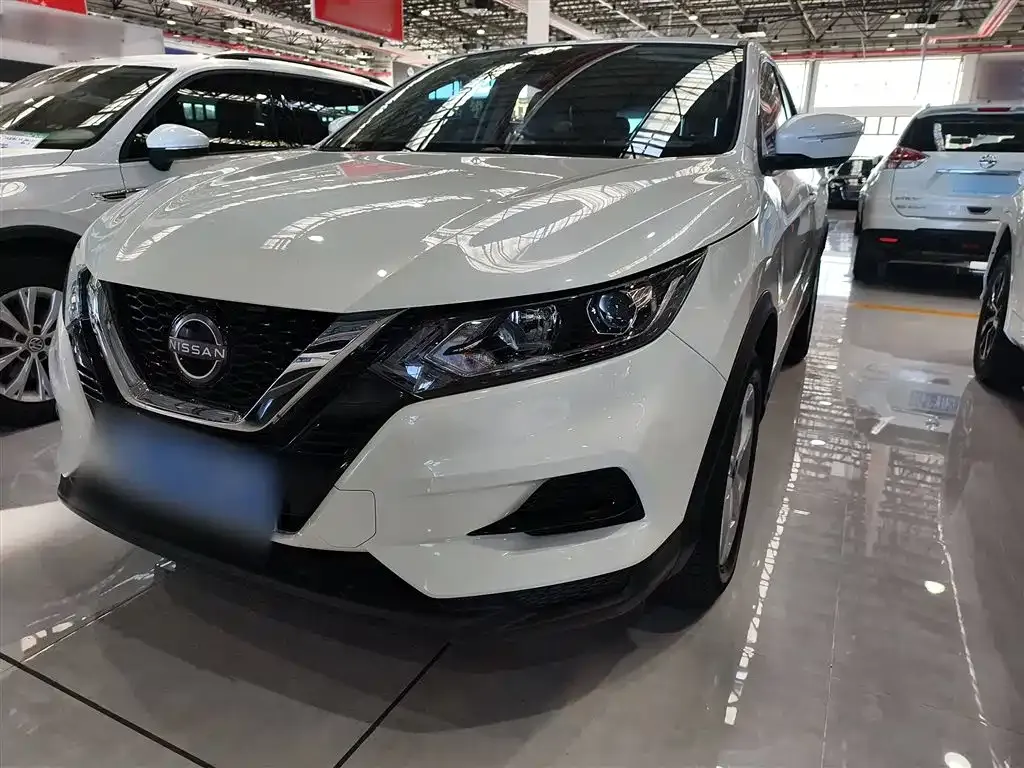 Nissan Qashqai — фото 1