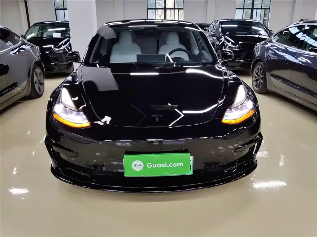 Tesla Model 3 — фото 3