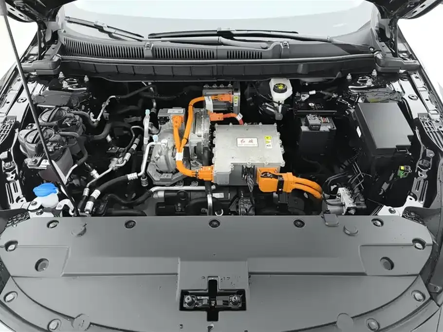 Hongqi E-QM5 — фото 10