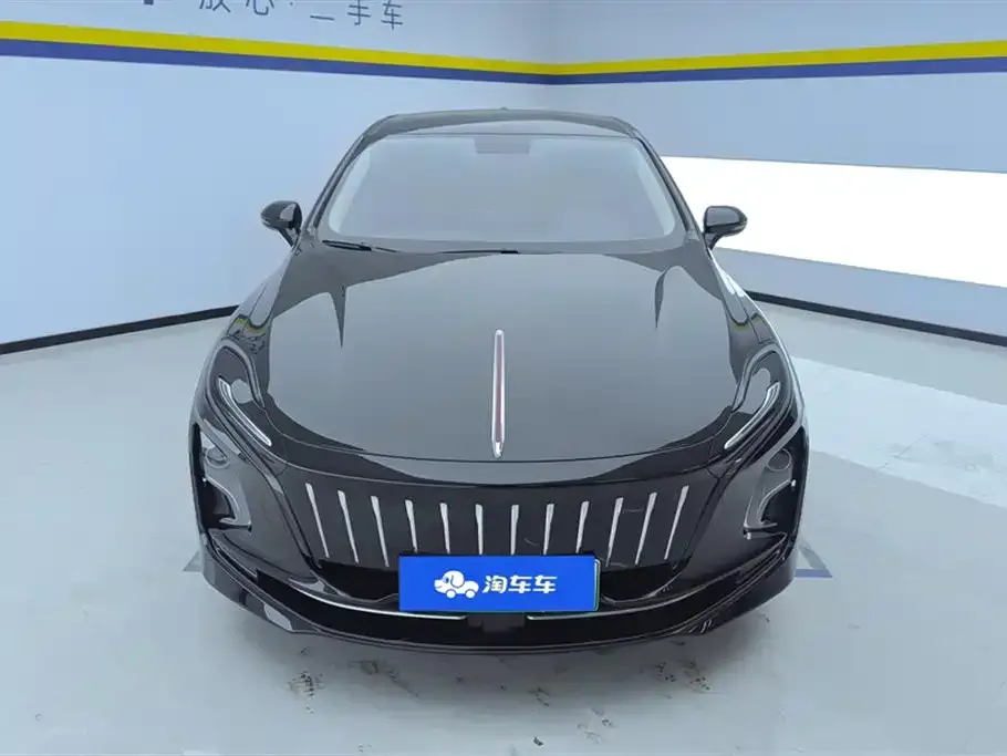 Hongqi E-QM5 — фото 2