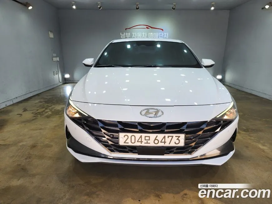 Hyundai AVANTE — фото 1
