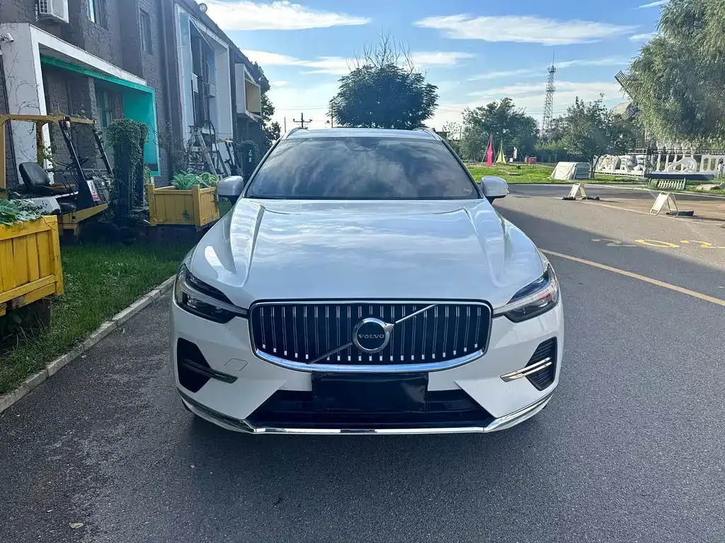 Volvo XC60 — фото 2