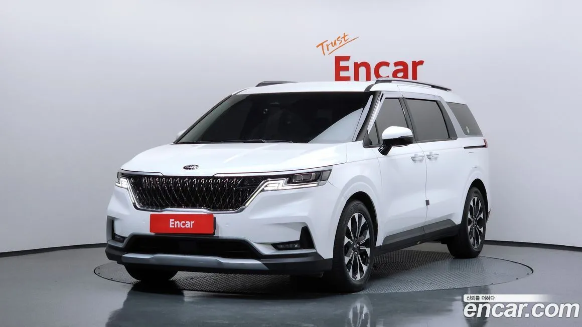 Kia Carnival — фото 1