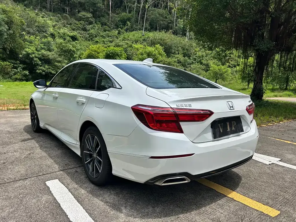 Honda Inspire — фото 10
