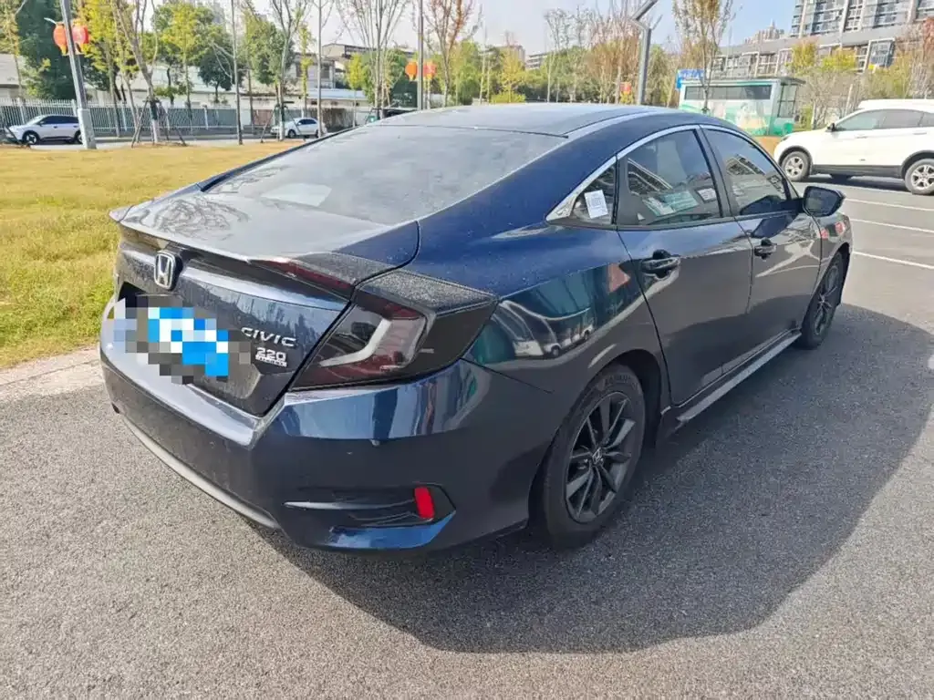Honda Civic — фото 5