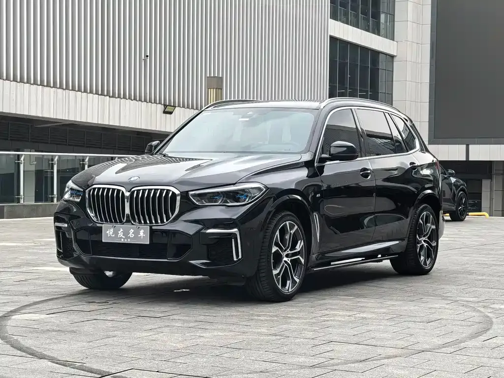 BMW X5 — фото 1