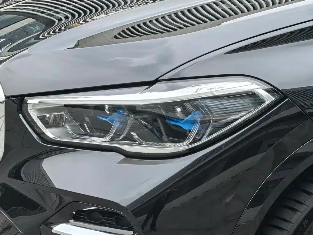 BMW X5 — фото 8
