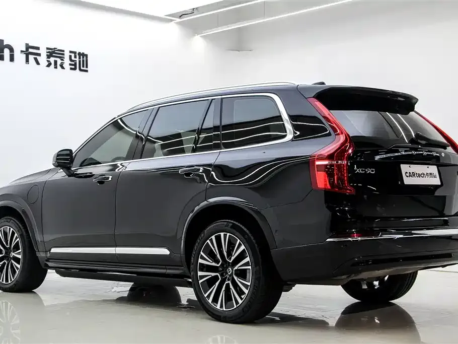 Volvo XC90 PHEV — фото 6