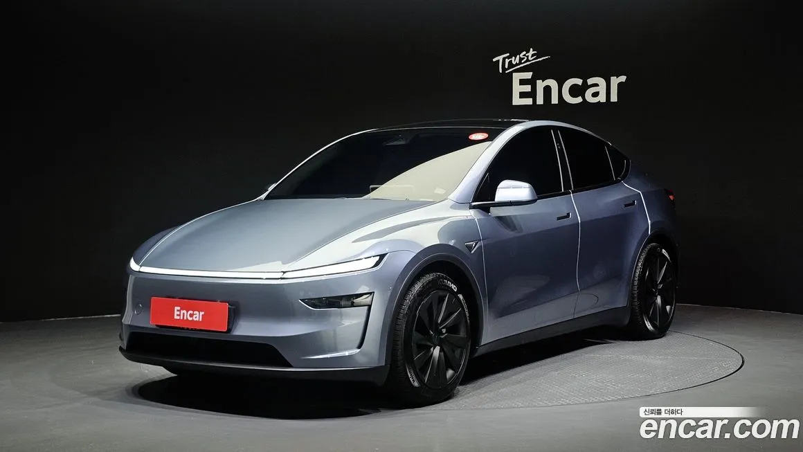 Tesla Model Y — фото 1
