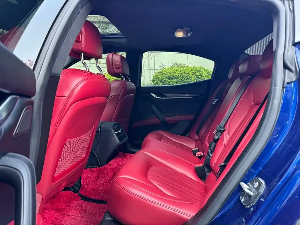 Maserati Ghibli — фото 10