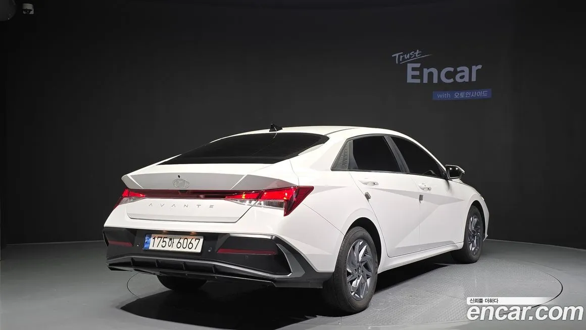 Hyundai AVANTE — фото 2