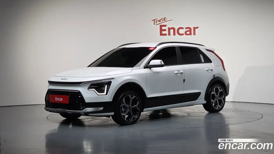 Kia Niro — фото 1