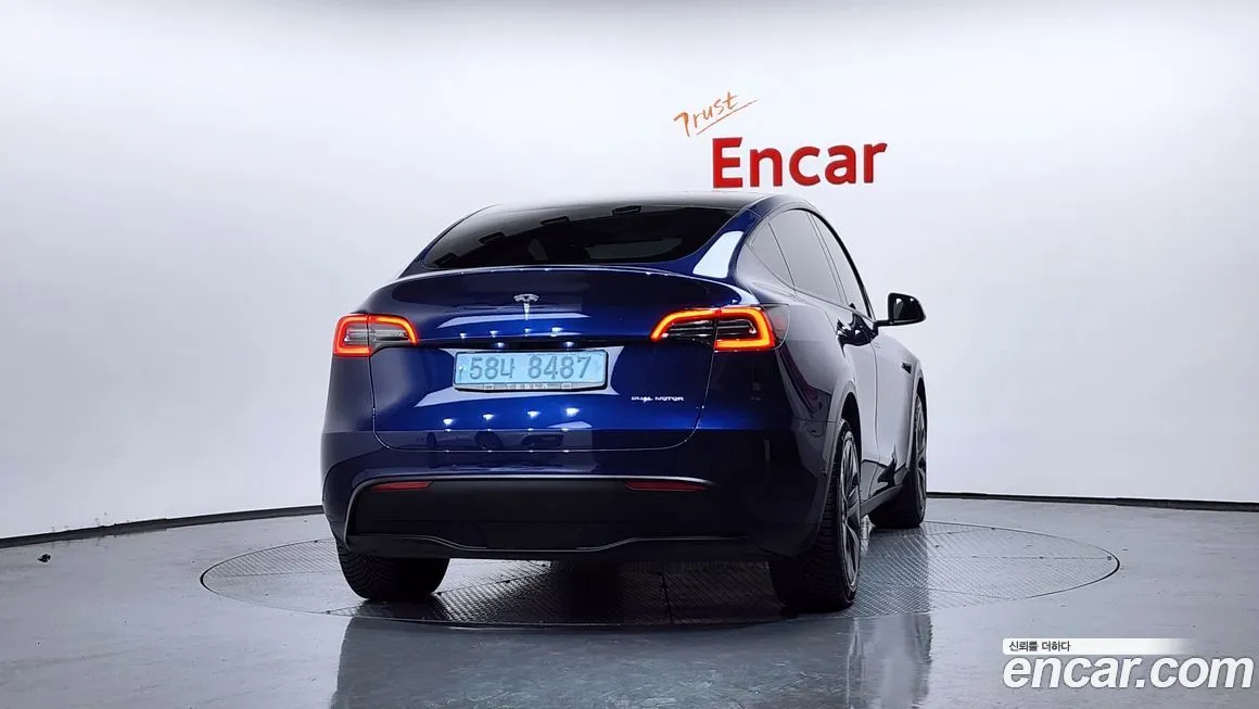 Tesla Model Y — фото 4