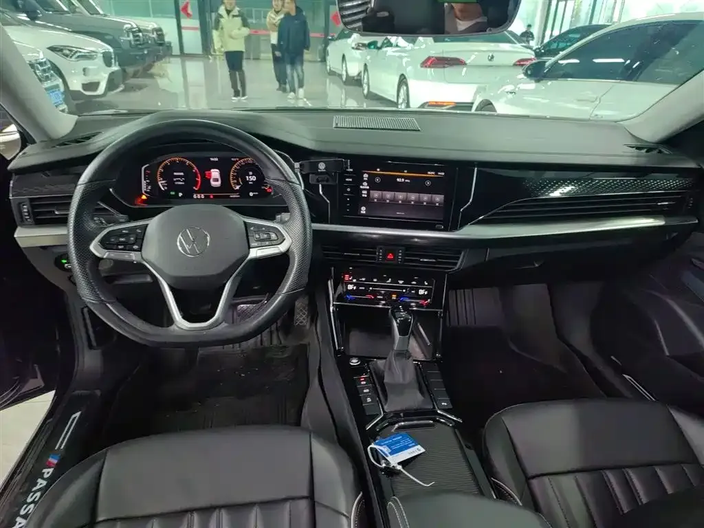 Volkswagen Passat — фото 10