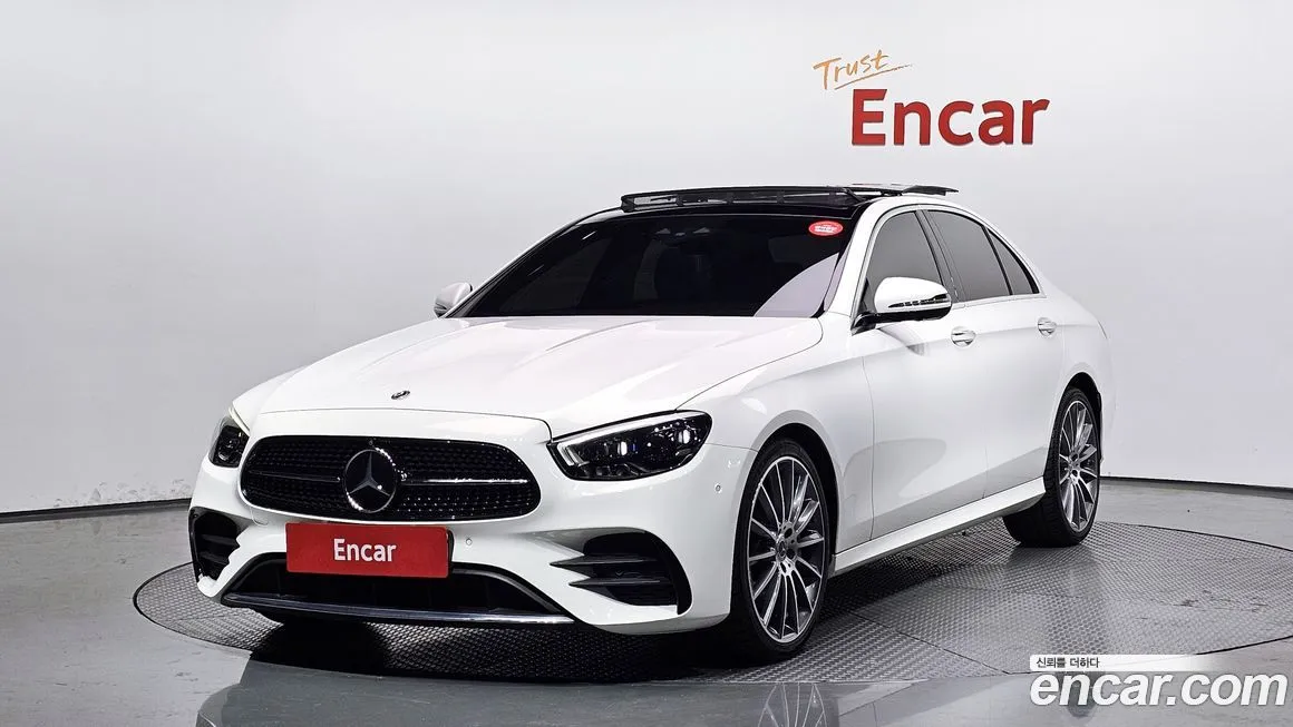 Mercedes-Benz E-Class — фото 1
