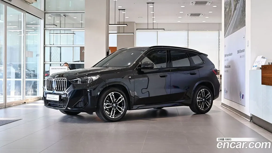 BMW X1 — фото 1