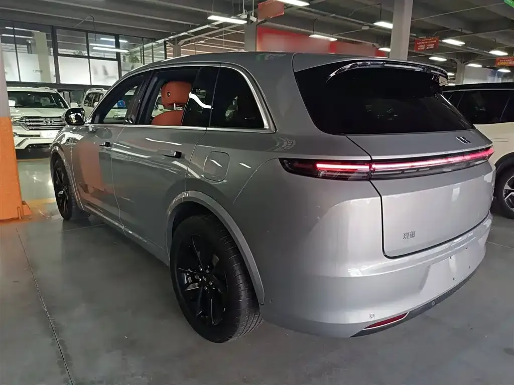 Li Auto L7 — фото 5